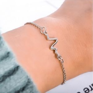 💜10/$25💜NEW Silver ECG Charm Simple Bracelet
